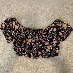 American eagle crop top, large